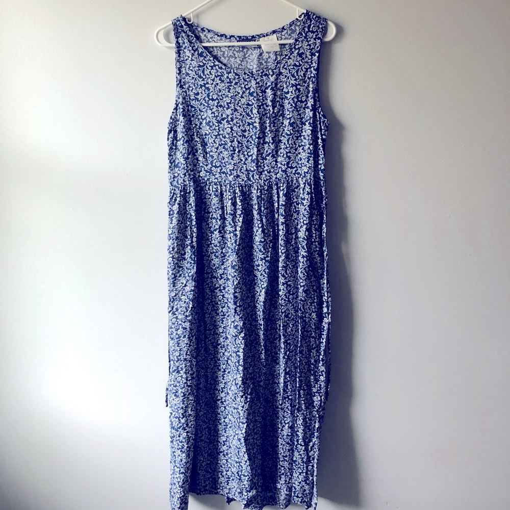 Cute Blue and white floral maxi dress